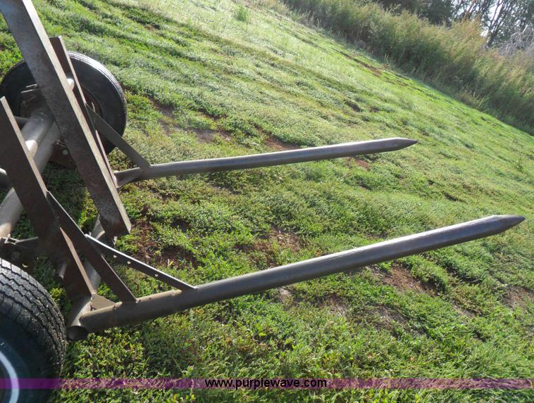 image for item A1746 Pull type round bale mover