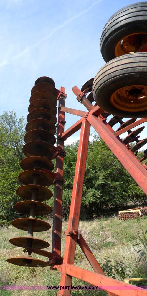 image for item A1753 Massey Ferguson 32' tandem disk