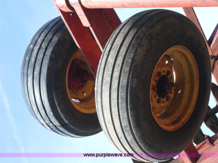 image for item A1753 Massey Ferguson 32' tandem disk