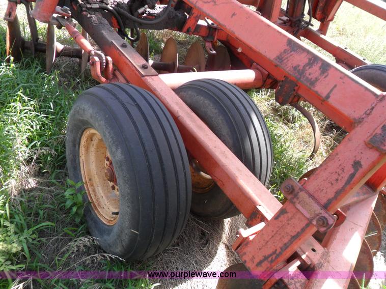image for item A1753 Massey Ferguson 32' tandem disk