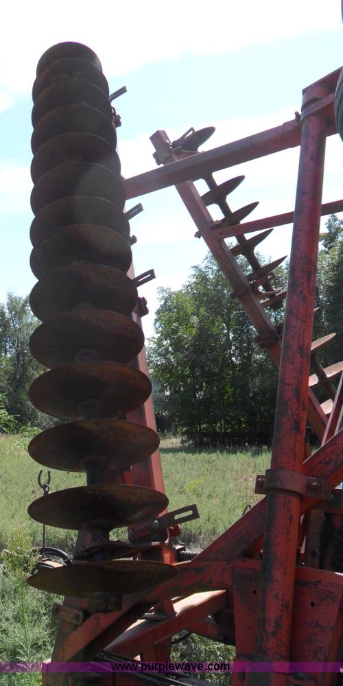 image for item A1753 Massey Ferguson 32' tandem disk