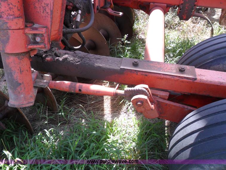 image for item A1753 Massey Ferguson 32' tandem disk