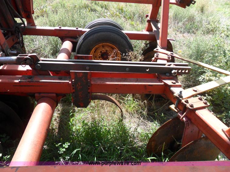 image for item A1753 Massey Ferguson 32' tandem disk