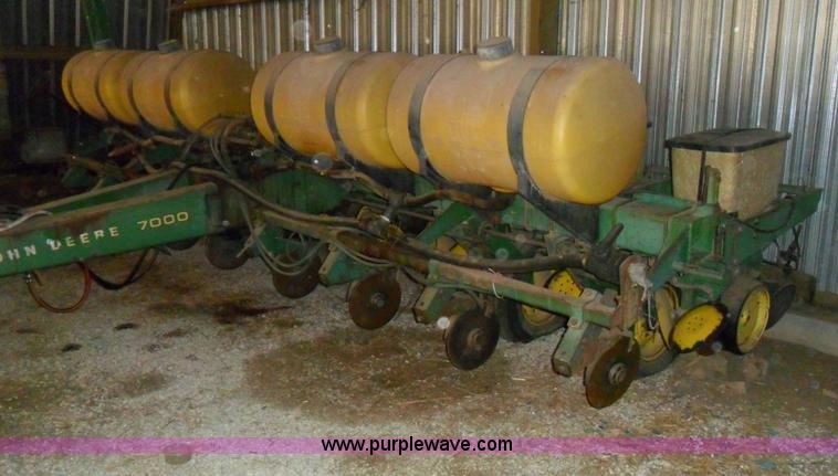 image for item A1757 John Deere 7000 8R30 row planter