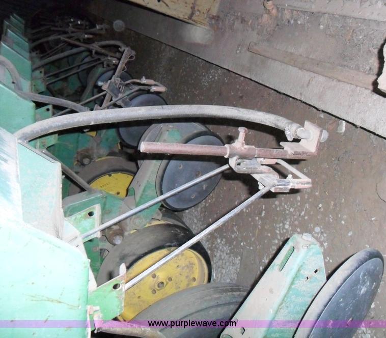 image for item A1757 John Deere 7000 8R30 row planter