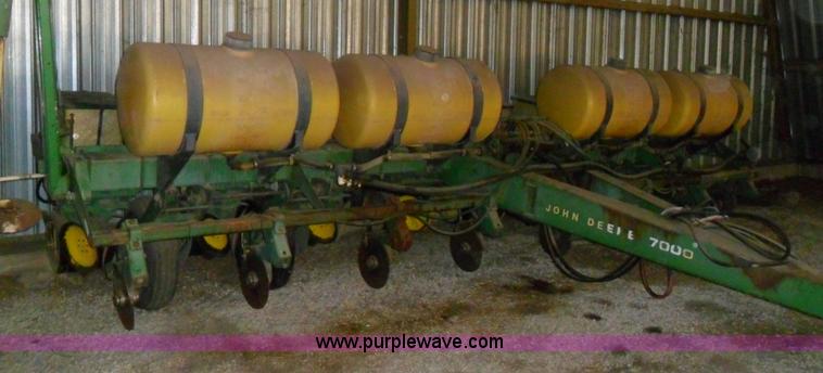 image for item A1757 John Deere 7000 8R30 row planter