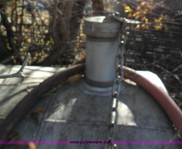 image for item A1758 1,000 gallon fuel tank