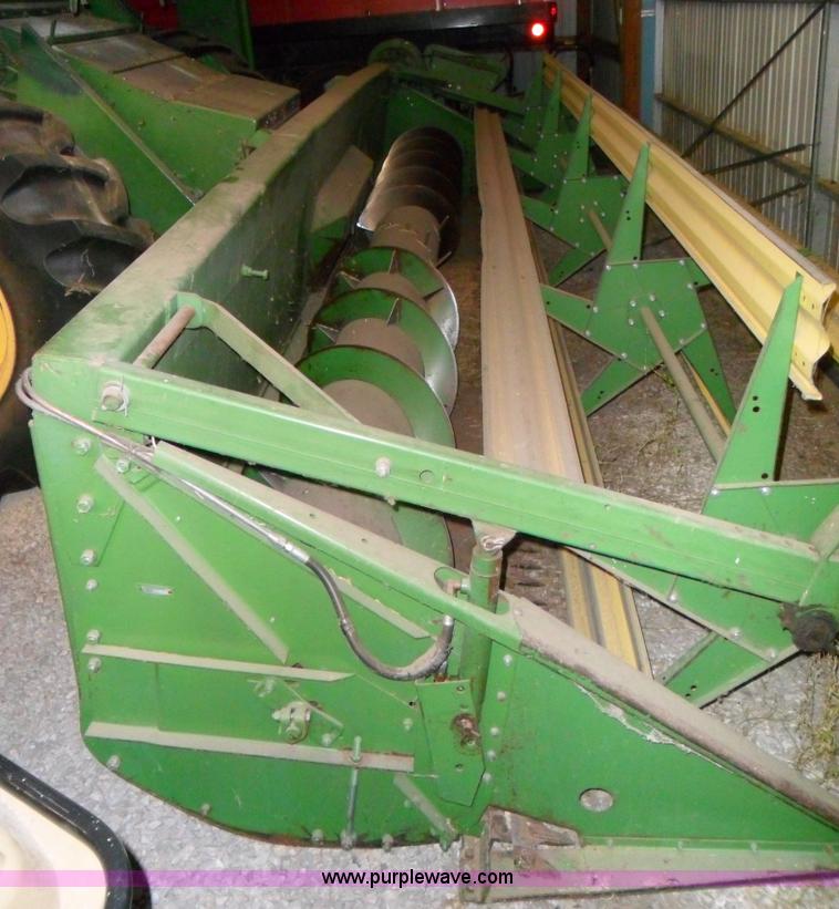 image for item A1764 John Deere 4400 combine