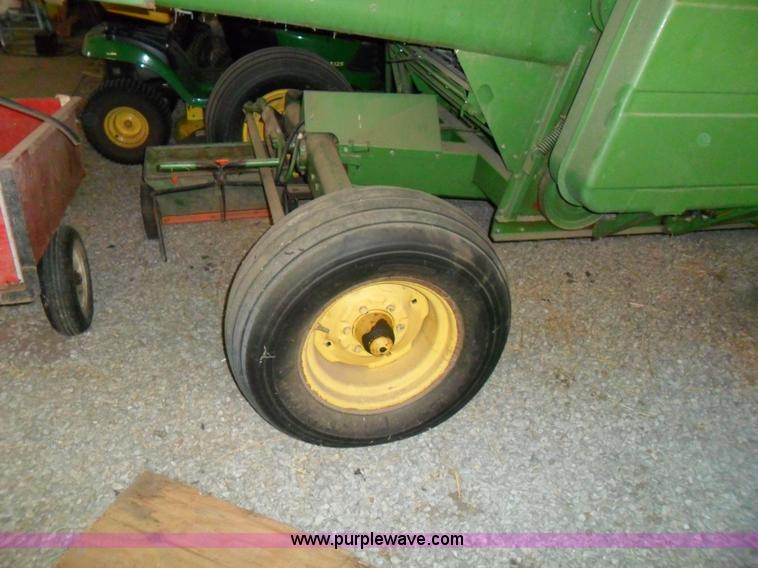 image for item A1764 John Deere 4400 combine