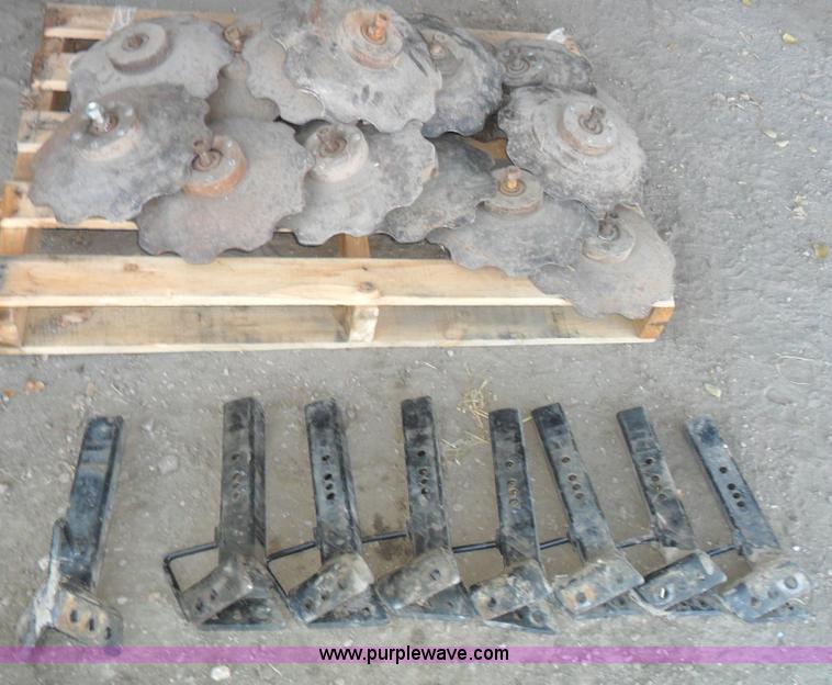 image for item A1778 (8) planter row cleaners