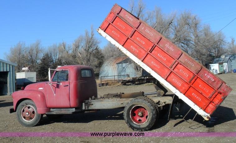 image for item A1784 1951 GMC 2.5 ton wheat truck