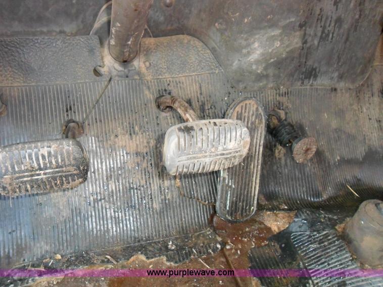 image for item A1784 1951 GMC 2.5 ton wheat truck