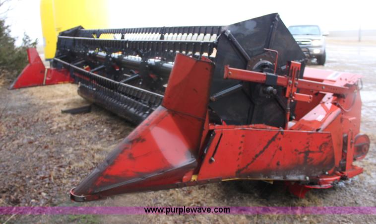 image for item B8760 International Harvester 8020-225 22' flex head