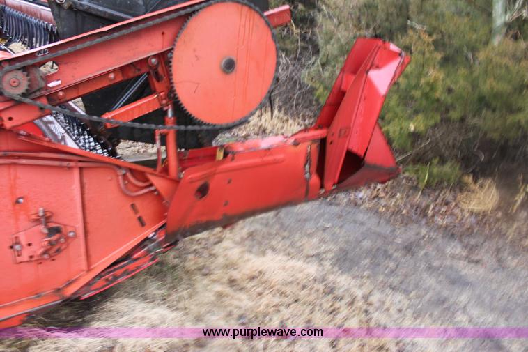 image for item B8760 International Harvester 8020-225 22' flex head