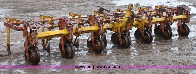image for item B8764 Buffalo 4600-6 field cultivator
