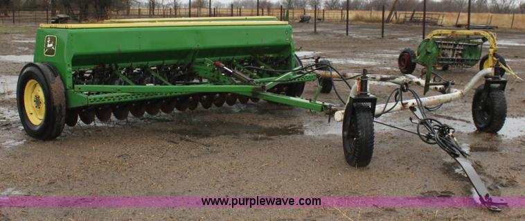 image for item B8768 John Deere 8300 double grain drill