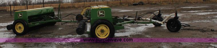 image for item B8768 John Deere 8300 double grain drill