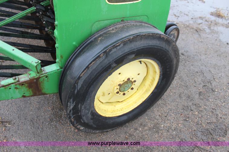 image for item B8768 John Deere 8300 double grain drill