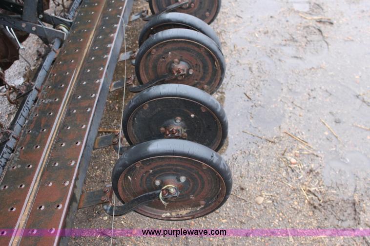 image for item B8768 John Deere 8300 double grain drill