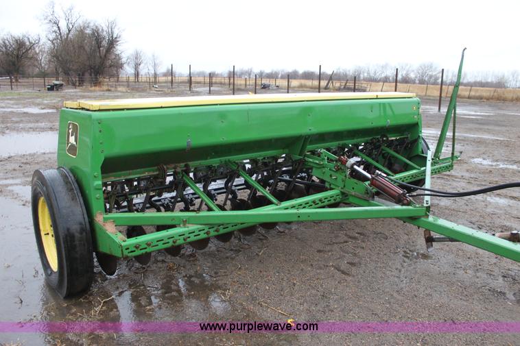 image for item B8768 John Deere 8300 double grain drill