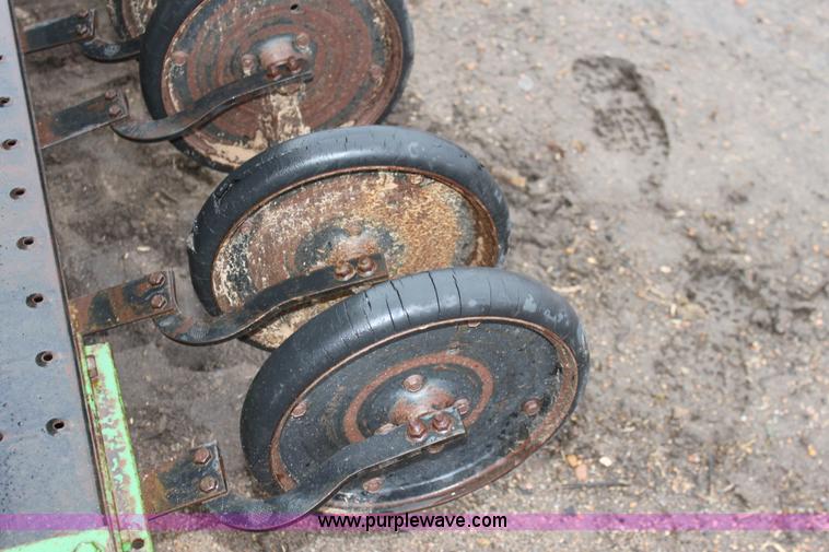 image for item B8768 John Deere 8300 double grain drill
