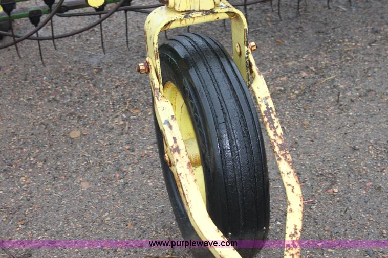 image for item B8769 John Deere hay rake