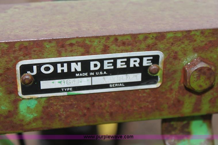 image for item B8769 John Deere hay rake