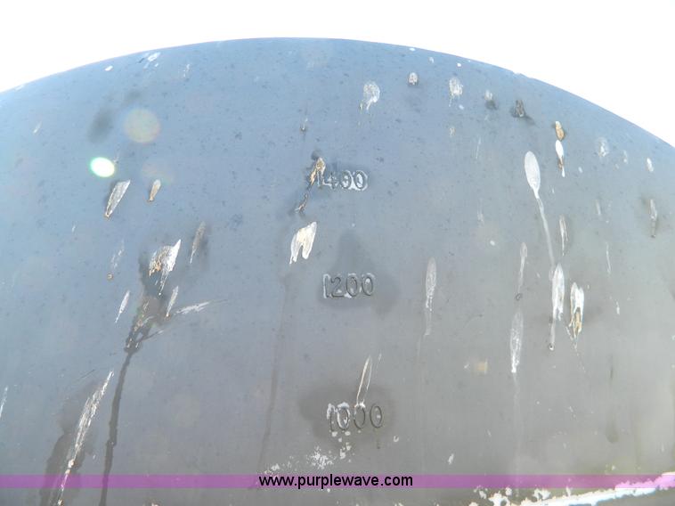 image for item D8679 Liquid transfer tank and trailer