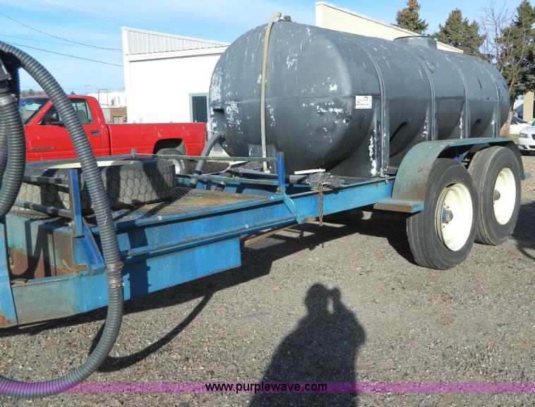 image for item D8679 Liquid transfer tank and trailer