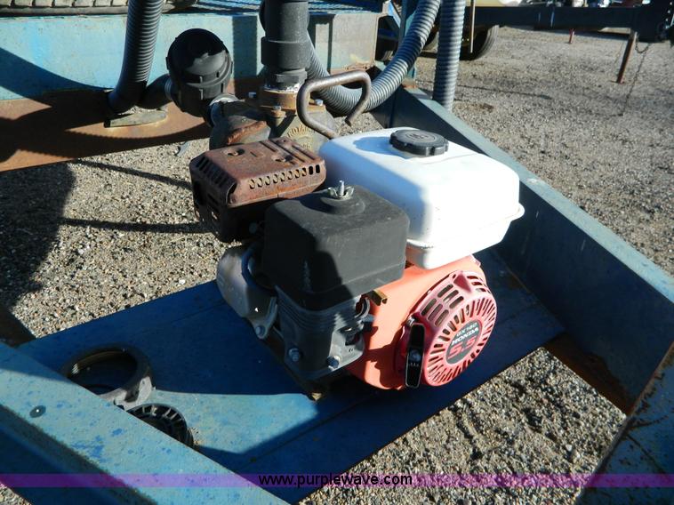 image for item D8679 Liquid transfer tank and trailer