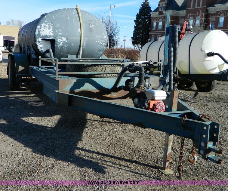 image for item D8679 Liquid transfer tank and trailer