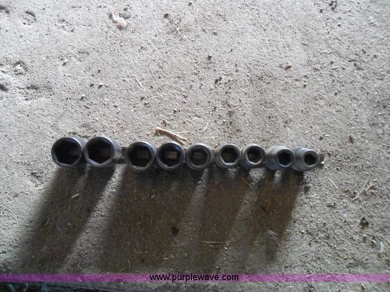 image for item A1769 Assorted tools