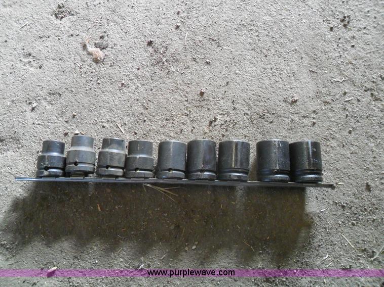 image for item A1769 Assorted tools