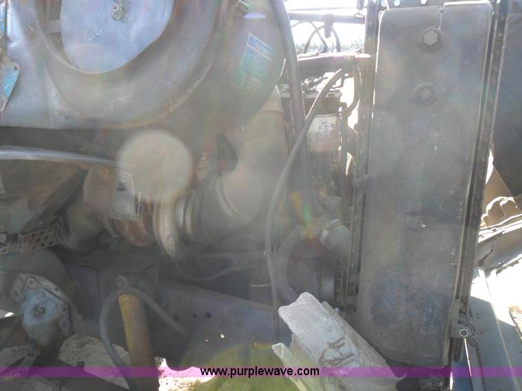 image for item A1785 1976 Ford L9000 truck