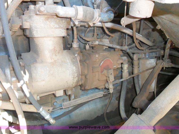 image for item A1785 1976 Ford L9000 truck