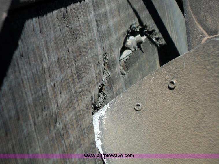 image for item A1785 1976 Ford L9000 truck