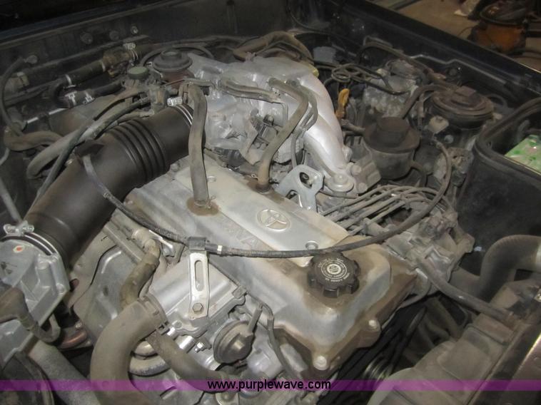 image for item B5546 1994 Toyota Land Cruiser SUV