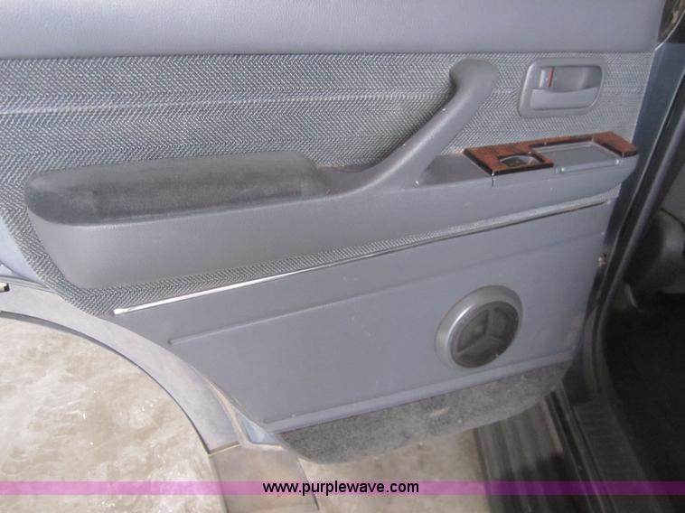 image for item B5546 1994 Toyota Land Cruiser SUV