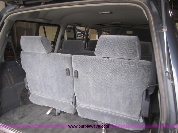image for item B5546 1994 Toyota Land Cruiser SUV