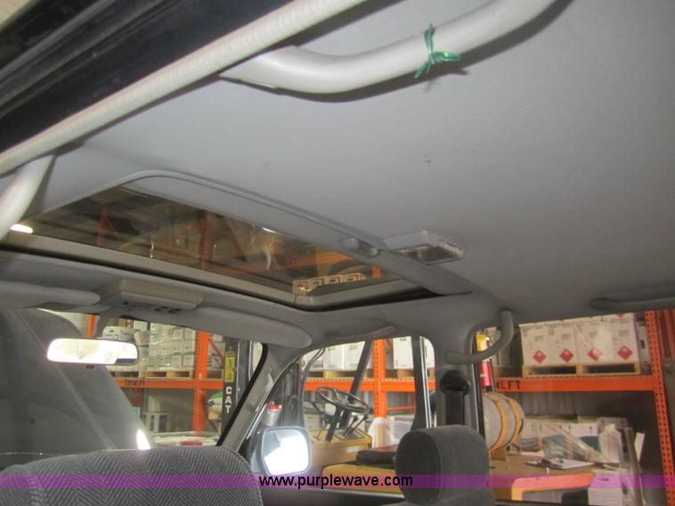 image for item B5546 1994 Toyota Land Cruiser SUV