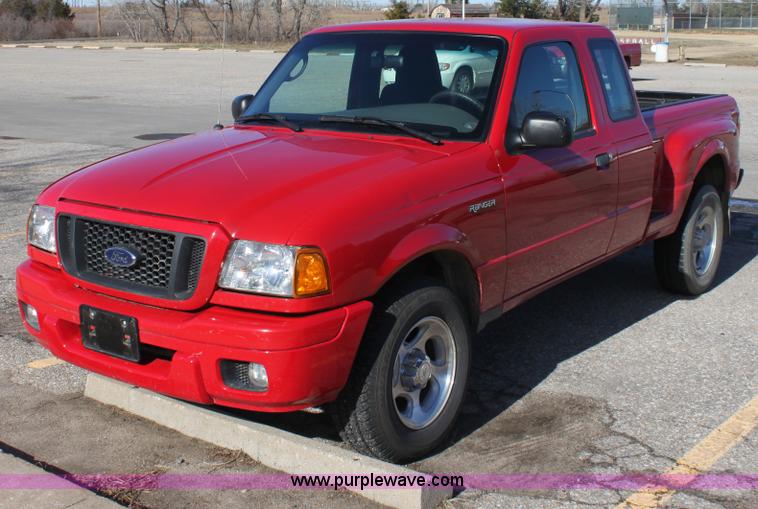 image for item B8744 2004 Ford Ranger supercab pickup truck