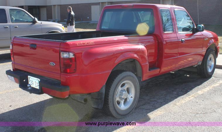 image for item B8744 2004 Ford Ranger supercab pickup truck