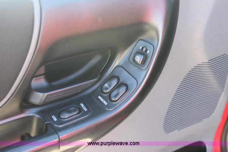 image for item B8744 2004 Ford Ranger supercab pickup truck