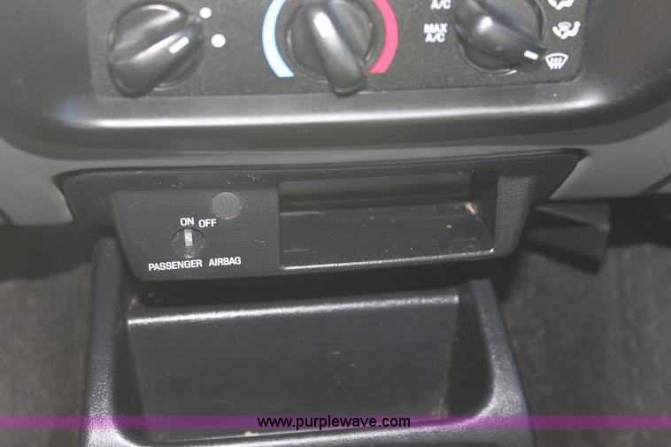 image for item B8744 2004 Ford Ranger supercab pickup truck