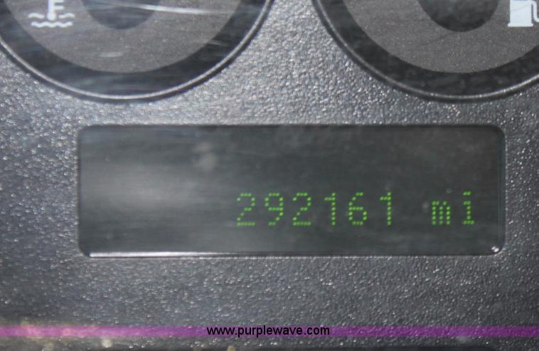 image for item B8745 2006 Ford Taurus SE