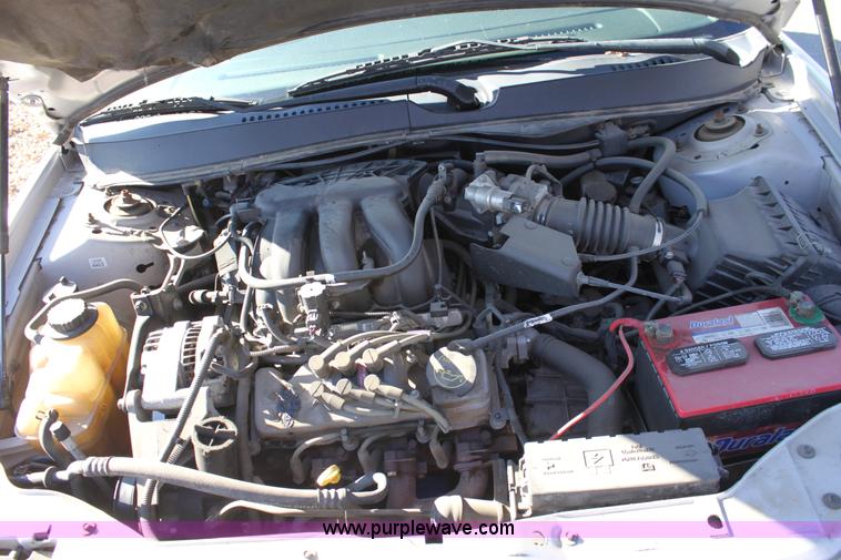 image for item B8745 2006 Ford Taurus SE