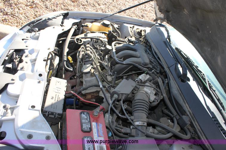 image for item B8745 2006 Ford Taurus SE