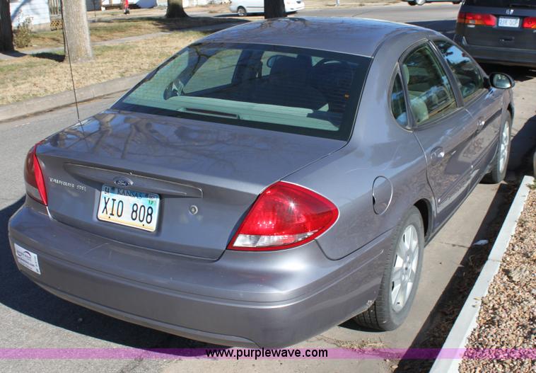 image for item B8746 2007 Ford Taurus SE