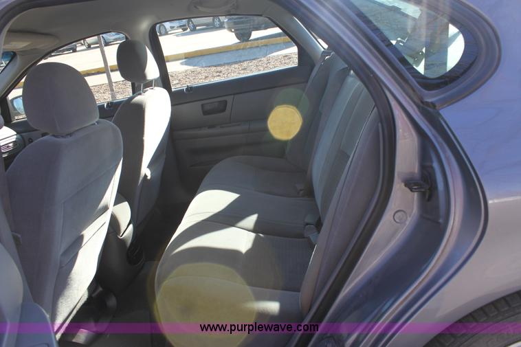 image for item B8746 2007 Ford Taurus SE