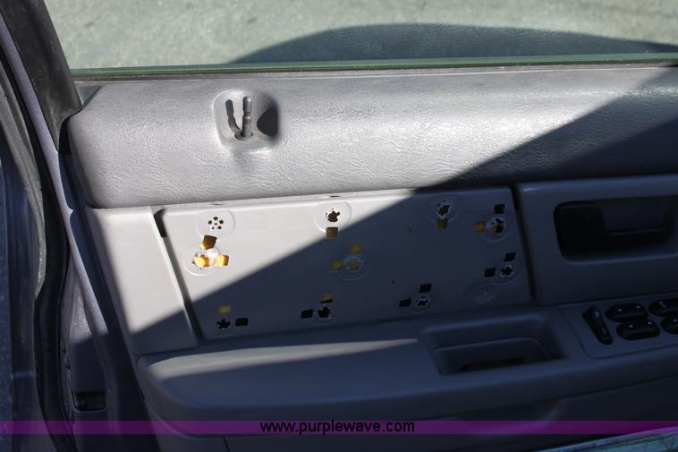 image for item B8746 2007 Ford Taurus SE